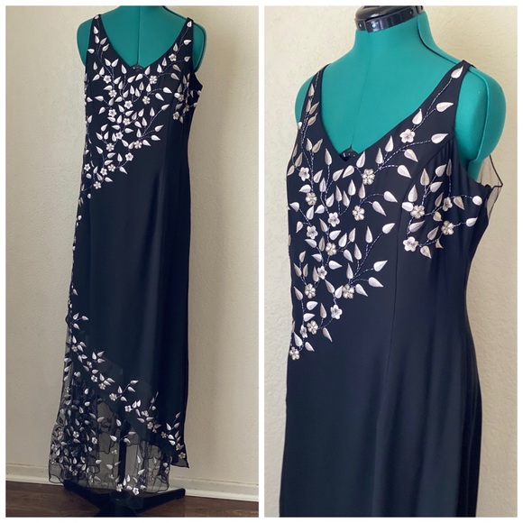 Fiesta Dresses & Skirts - SOLDBlack Vintage Lace Mesh Floral Gown XL